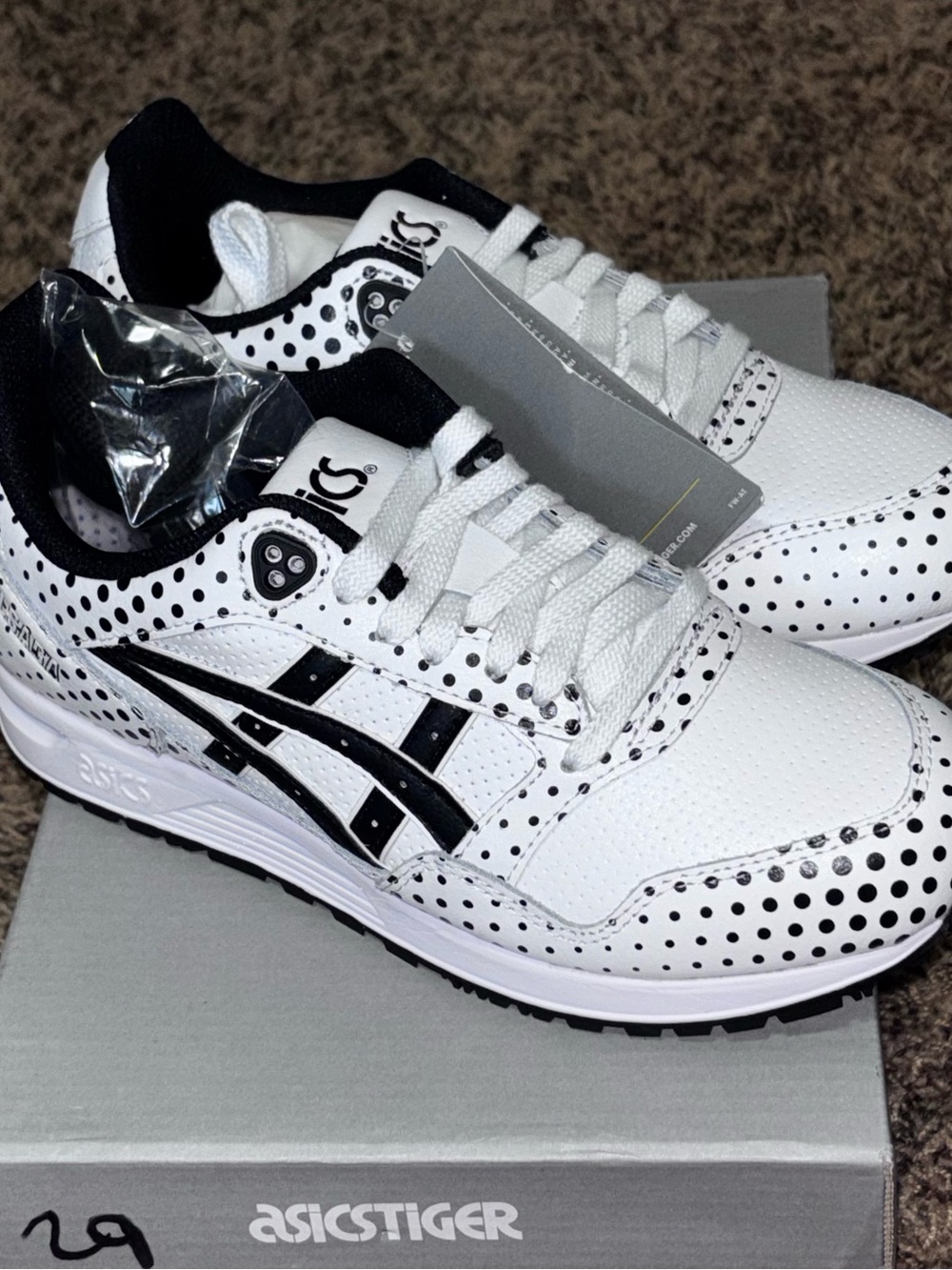 Asics Tiger Gel Saga Keisei Women's White Black Running Shoes Polka Dot Sz 6.5